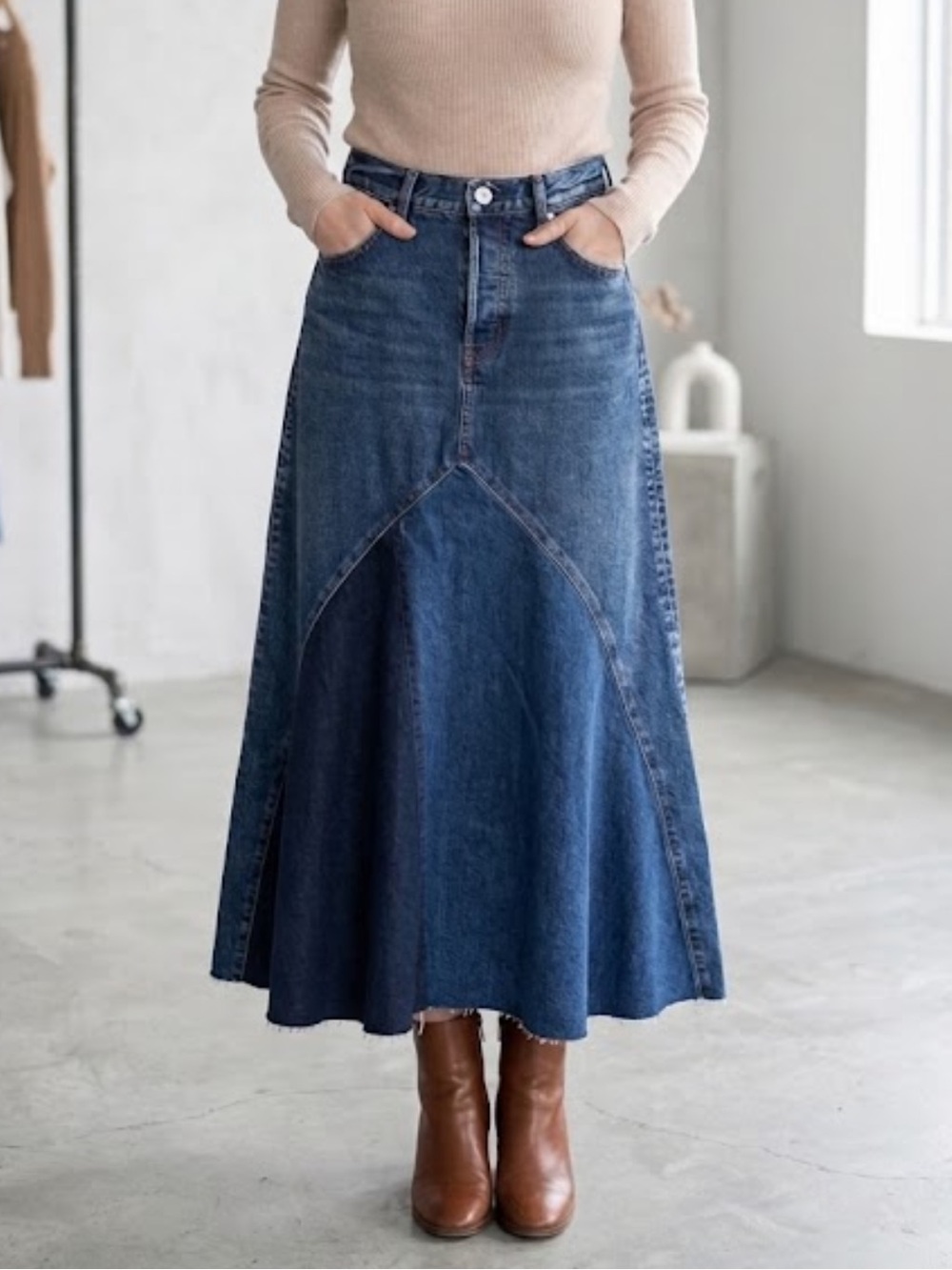 NWT MOUSSY VINTAGE Selvedge Denim Skirt 27 Two-Tone Flare Midi
EE